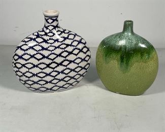 (2pc) DECORATIVE OVOID VASES | tallest 11 in. 