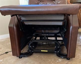 Golden Capri Lift Chair Recliner PR200 43x32x32in HxWxD