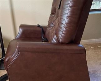 Golden Capri Lift Chair Recliner PR200 43x32x32in HxWxD