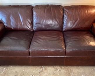 Moroni Grandeur Italian Leather Sofa 36x86.5x44in HxWxD