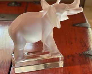 Lalique France Crystal Elephant Figurine Paperweight Trunk Up 11801 6.25 x 4x6in
