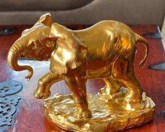 Boehm Limited Gem & Gold 400 Porcelain Elephant Diamond Eyes 8x10x5in HxWxD