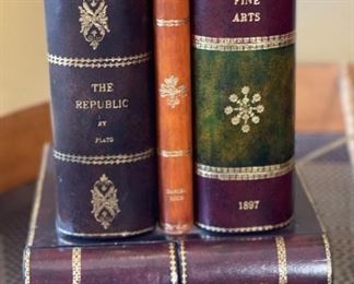 Maitland-Smith Stacked Books Lamp SINGLE 27x15x15in HxWxD