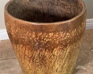 Antique Willow Tree Stump Carved Bucket 15x15.5in Diameter