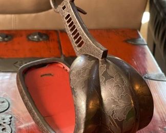 1pc Antique Japanese Stirrup Abumi Cast Iron Brass inlay Samurai Armor 11x5.5x12in HxWxD