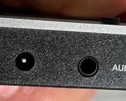 Bose 30 pin Adapter for Wave Radio