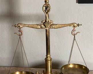 Maco Braga Vintage Brass Figural Balance Scale 23x19x7in HxWxD