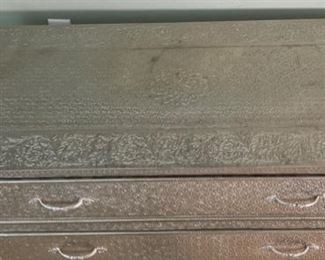 Hammered Tin 3-Drawer Dresser 35x49x21.5ihn