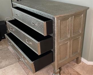 Hammered Tin 3-Drawer Dresser 35x49x21.5ihn