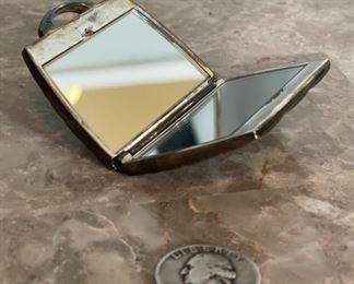 St John Compact Case mirror 2 3/8”