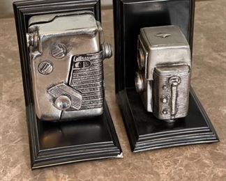 2pc Camera Bookends