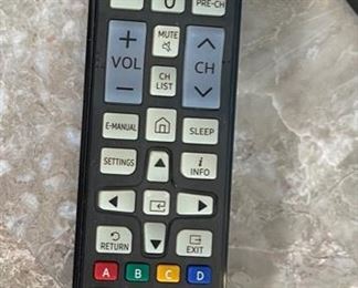 Samsung 24IN HD SMART TV UN24M4500AF 15x22x6.5in HxWxD