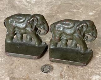 Vintage Cast Iron Elephant Bookends 3.75x3.75x1.5in HxWxD