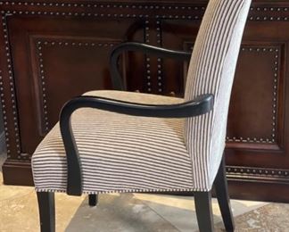 Contemporary Black White Accent Chair 40x22x23in HxWxD