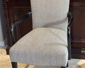 Contemporary Black White Accent Chair 40x22x23in HxWxD