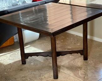 Drop leaf table