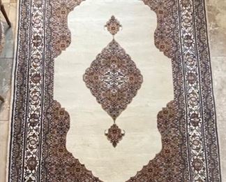 Hand Knotted Persian Rug 105 X 72in