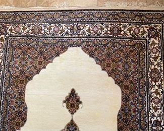 Hand Knotted Persian Rug 105 X 72in