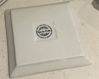 18 pc Square Plate set