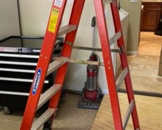 Werner 6ft Fiberglass Ladder NXT1A06