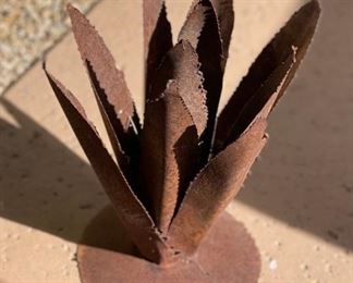 #2 Rustic Metal Agave Sm 11 x 10 x 10 HxWxD