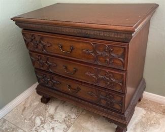 2pc Pulaski 3-Drawer Nightstands PAIR 30x32x18in HxWxD