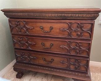 2pc Pulaski 3-Drawer Nightstands PAIR 30x32x18in HxWxD