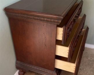 2pc Pulaski 3-Drawer Nightstands PAIR 30x32x18in HxWxD