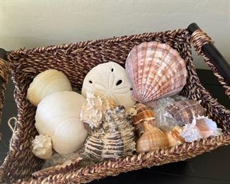 Pier 1 imports wicker decor basket with seashells 15in. X 9in. X 8in.