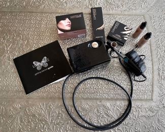 Luminess Air Icon Pro Airbrush System with extras N/A
