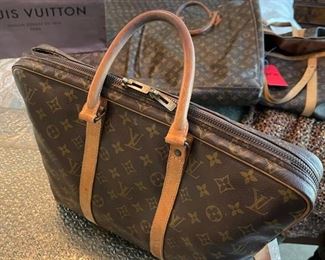 LOUIS VUITTON Porte-Documents Voyage Monogram Briefcase Damage At Zipper As/IS 16 x 4 x 12