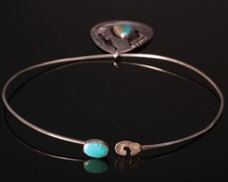 Vintage Native American Sterling Silver Collar Necklace with Turquoise pendant and clasp 5 inch diameter