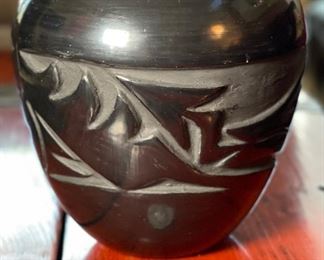 Flora Naranjo Santa Clara Pottery Blackware Carve Pot	6in H x 4.75in diameter at opening	
