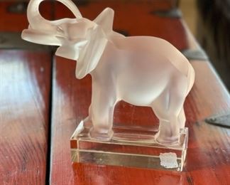Lalique France Crystal Elephant Figurine Paperweight Trunk Up 11801	6.25 x 4x6in	
