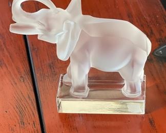 Lalique France Crystal Elephant Figurine Paperweight Trunk Up 11801	6.25 x 4x6in	
