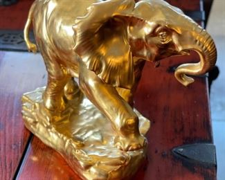 Boehm Limited Gem & Gold 400 Porcelain Elephant Diamond Eyes	8x10x5in	HxWxD
