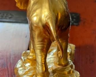 Boehm Limited Gem & Gold 400 Porcelain Elephant Diamond Eyes	8x10x5in	HxWxD
