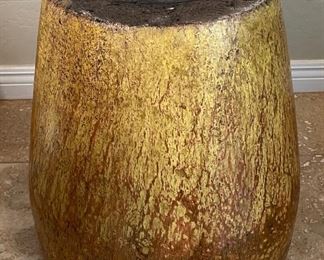 Antique Willow Tree Stump Carved Bucket	15x15.5in Diameter	
