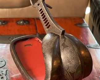 1pc Antique Japanese Stirrup Abumi Cast Iron Brass inlay Samurai Armor	11x5.5x12in	HxWxD
