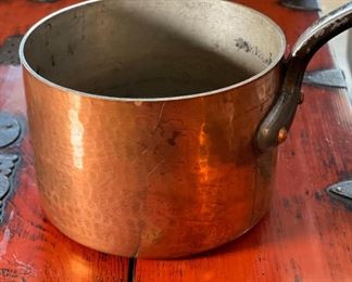 Vintage Copper Tinned 8in Saucepan Made in France Pot	5.75x8x15in <BR>Dia: 8in	
