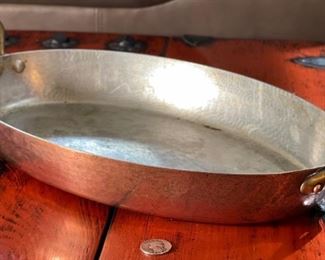 Vintage Copper Tinned  Hammered  Roasting Pan Villedieu Made in France Pot	2x18.25x10.25in	
