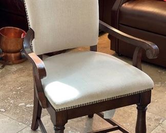 Riverside Trestle Table w/ 6 Chairs	30x42x80in	HxWxD
