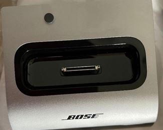Bose 30 pin Adapter for Wave Radio		
