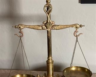 Maco Braga Vintage Brass Figural Balance Scale	23x19x7in	HxWxD
