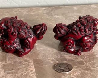 Small Red Resin Foo Dogs	2x2x3in	
