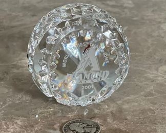 Waterford Diamond Backs 2001 World Champions Crystal Baseball Paperweight	2.5in Diameter	

