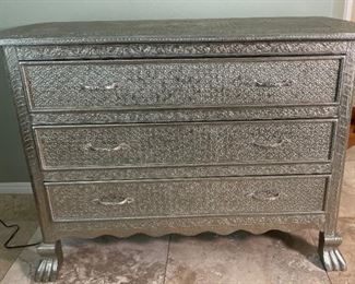 Hammered Tin 3-Drawer Dresser	35x49x21.5ihn	

