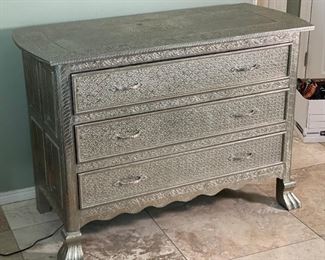 Hammered Tin 3-Drawer Dresser	35x49x21.5ihn	
