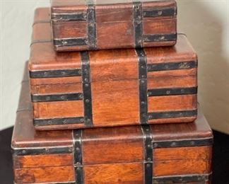 3pc Wood Suitcase Decor	Largest 6.5x16.5x13in	HxWxD
