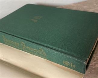 *Signed* James Beard Beard’s Menus For Entertaining 1st Edition Book	9.25x6.5in	
